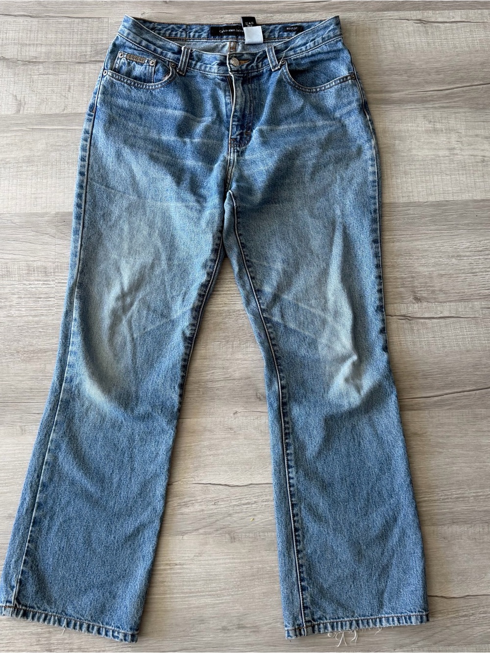 Calvin Klein Women’s Classic Blue Denim Jeans - Medium Wash. bootcut